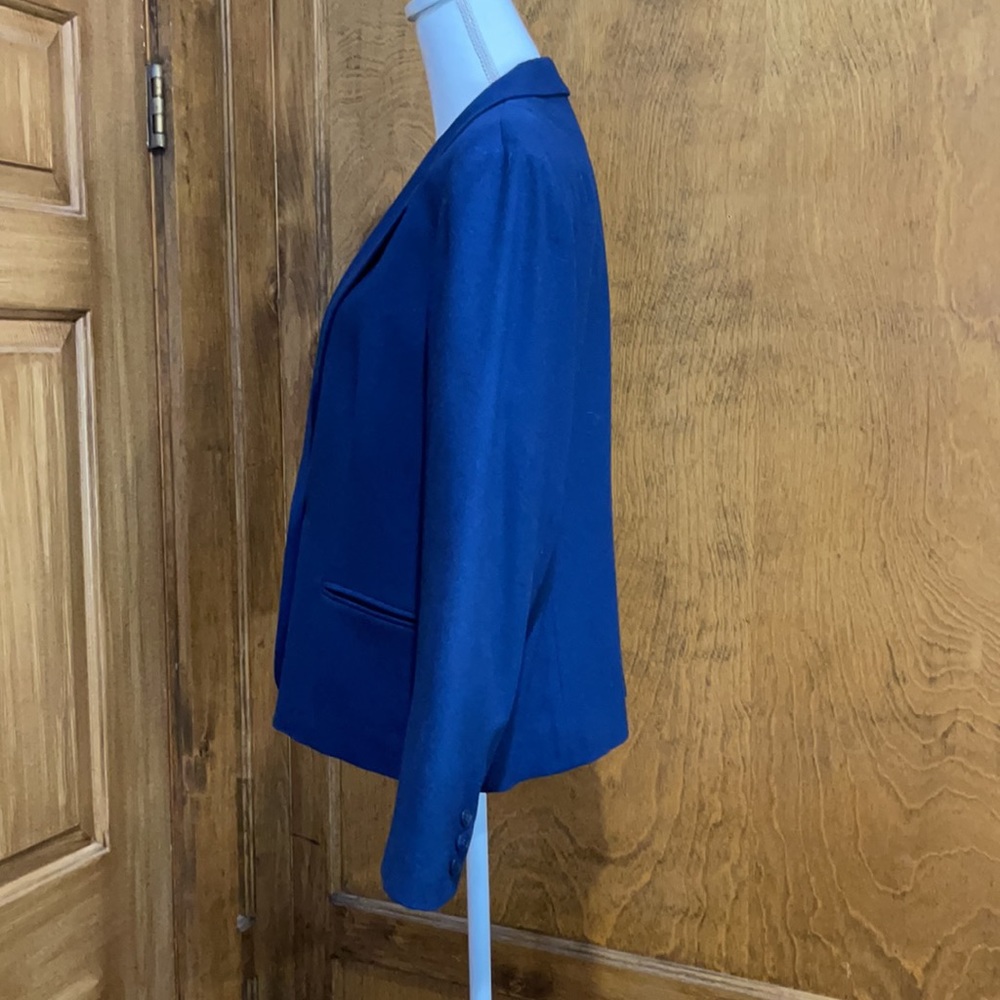 Pendleton Navy Blue Virgin Wool Blazer - Euc - image 2